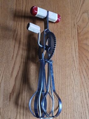 Chippy paint egg beater